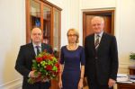 Powołanie prof. Sirko na stanowisko podsekretarza stanu w MNiSW. Od lewej prof. dr hab. Leszek Sirko, dr hab. Teresa Czerwińska, minister Jarosław Gowin